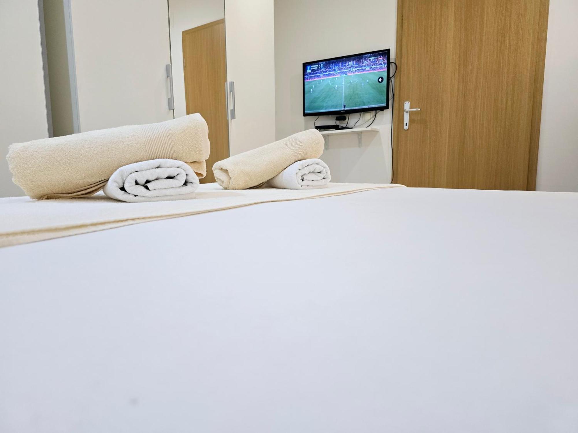 Apartment Blanca With Jacuzzi,Terase And Private Parking Kaštela Eksteriør bilde